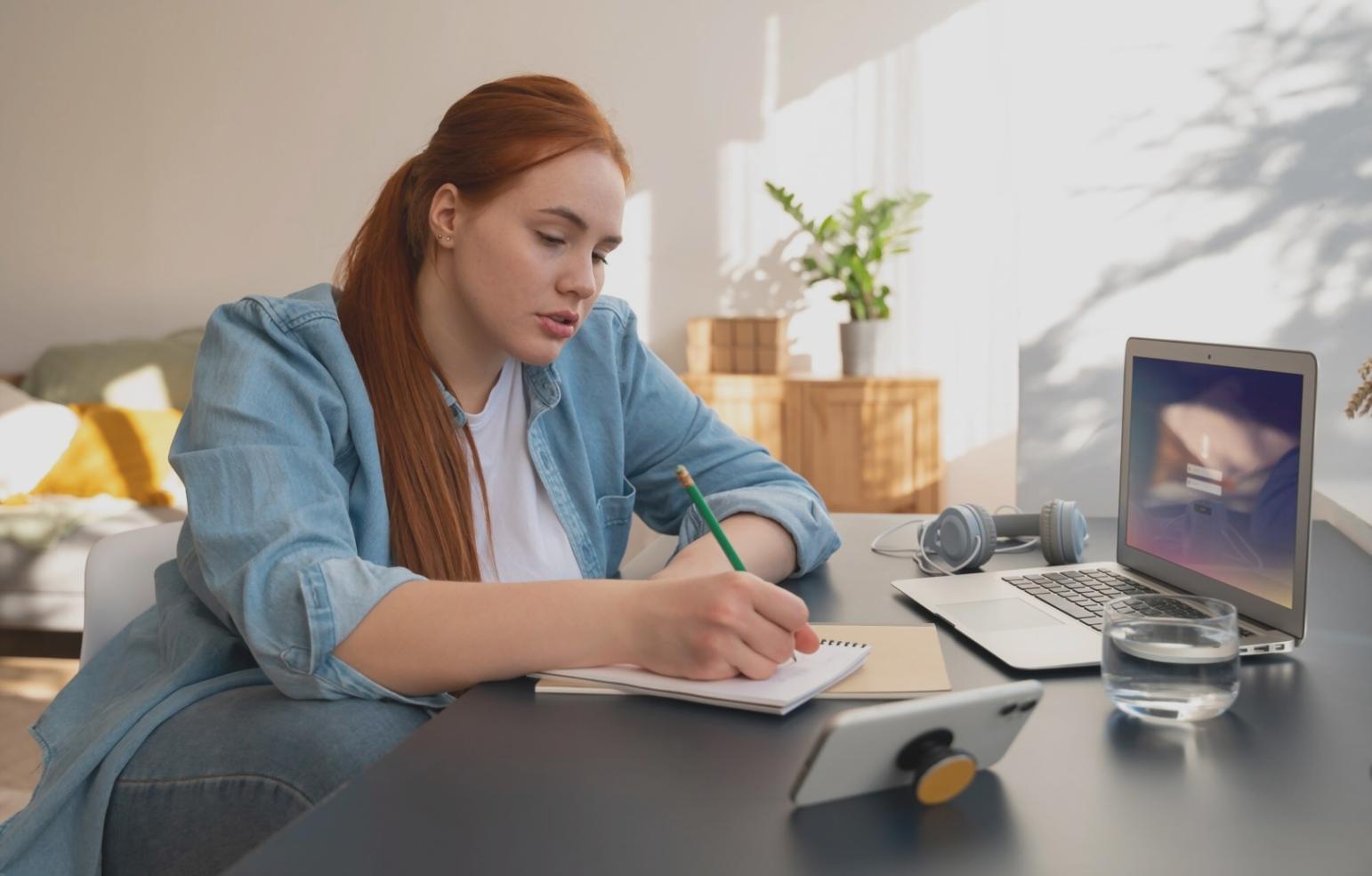 Laboratorio di ricerca con strumentazione per analisi stress psicofisiologico